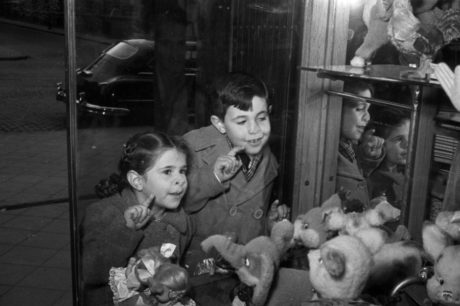La Comunidad presenta la exposición &#039;¡Me lo pido! Juguetes en el Madrid de nuestra infancia&#039;
