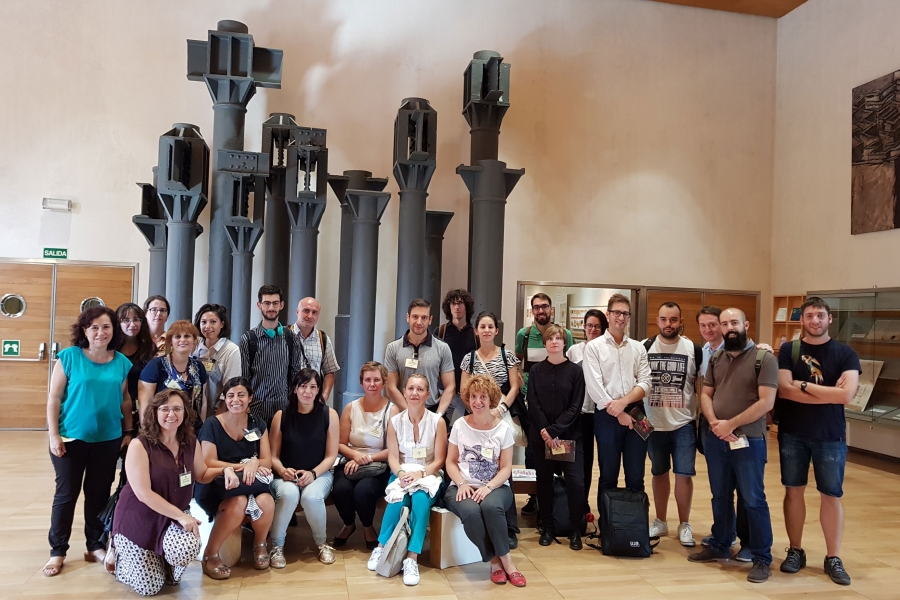 Nuevos funcionarios en prácticas visitan los Archivos de la Comunidad de Madrid