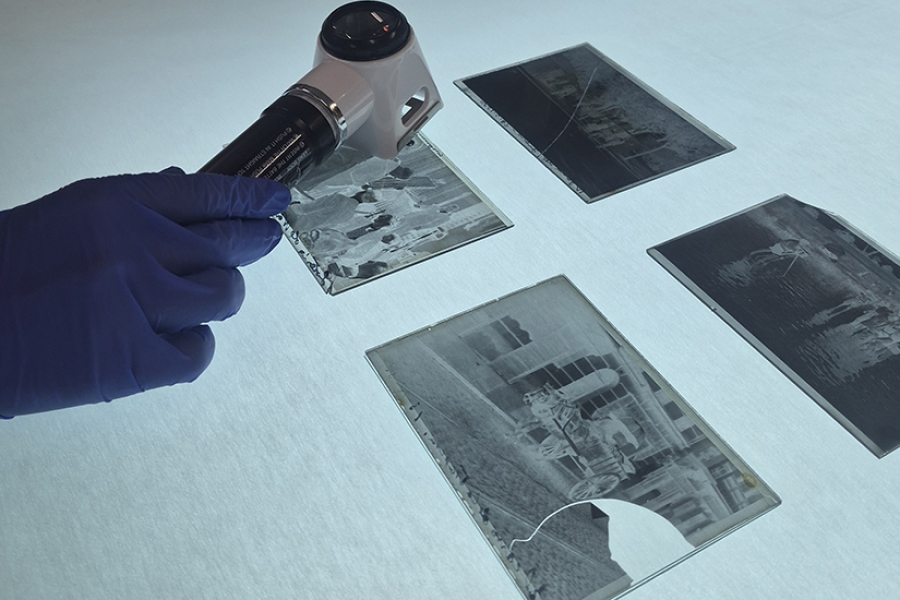 Presentamos la publicaci&oacute;n virtual &lsquo;Limpiamos, fijamos y damos esplendor&hellip; a las placas de vidrio de Santos Yubero&rsquo;