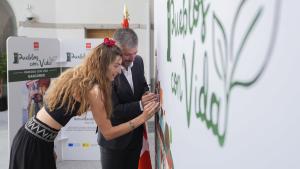 La Comunidad de Madrid convoca la I edición de los Premios Paredes con Vida para promover la creación de murales artísticos en pequeños municipios de la región El consejero García Martín en la I edición de los Premios Paredes con Vida