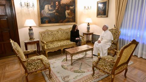 La presidenta Isabel Díaz Ayuso en audicencia privada junto al Papa León XIV 