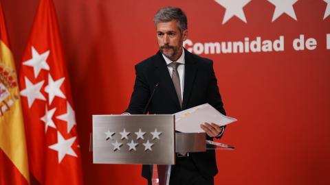 El portavoz Miguel Ángel García, en la sala de prensa de la Real Casa de Correos El portavoz Miguel Ángel García, en la sala de prensa de la Real Casa de Correos