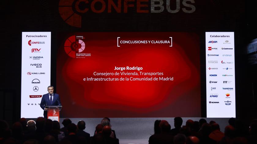 El consejero Rodrigo en el encuentro anual Confebus Summit