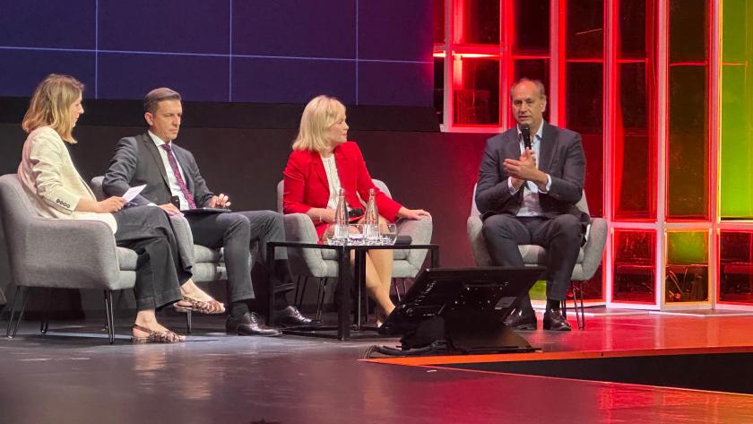 El consejero Miguel López-Valverde en el  foro AI On Summit 2026