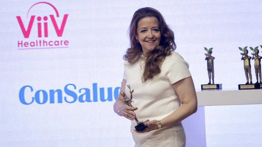 La Comunidad de Madrid, galardonada por el uso de la tecnología y la innovación en la prevención sanitaria Los consejeros López-Valverde y Matute en los II Premios Prevención para un Futuro Saludable de Mediforum