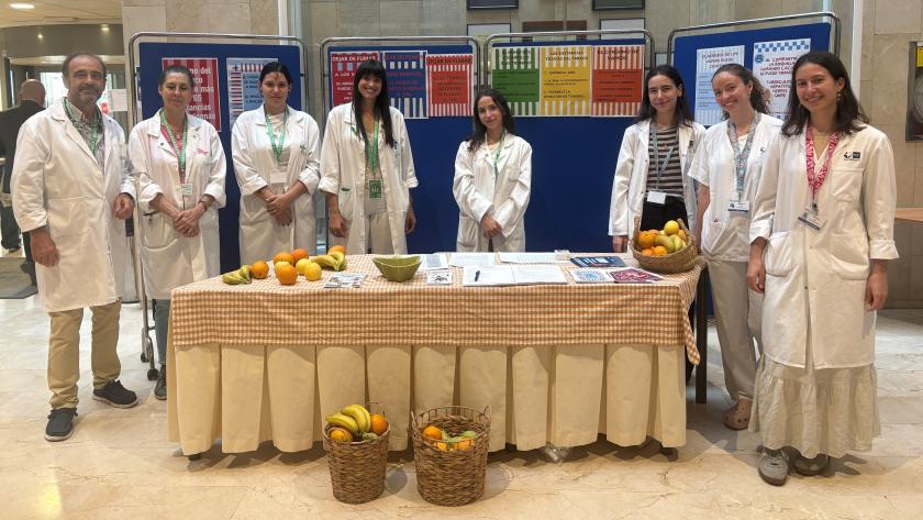 Residentes de Neumología del Hospital de Móstoles y voluntarios de la AECC Día Mundial Sin Tabaco 3