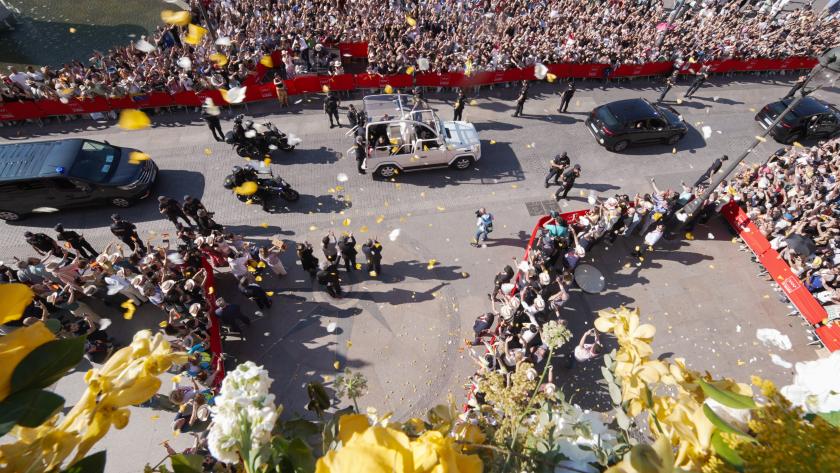 El Papa León XIV, a su paso por la Puerta del Sol El Papa León XIV a su paso por la Real Casa de Correos