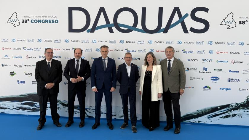 La Comunidad de Madrid expone su modelo de gestión de agua urbana, líder nacional en eficiencia hídrica, ante más de un millar de expertos en la materia El consejero Novillo en la inauguración del 38º Congreso DAQUAS