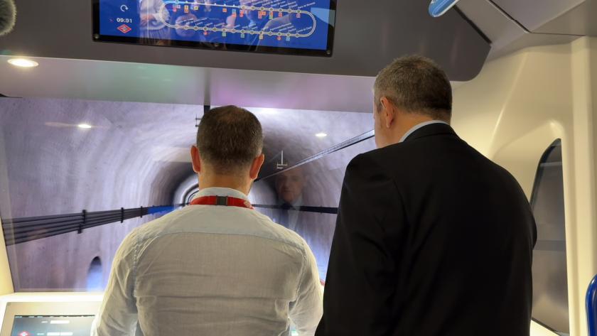 Rodrigo visita el nuevo Centro de Formación de Metro de Madrid El consejero Jorge Rodrigo durante su visita al nuevo Centro donde se va a instruir al personal del suburbano de cara a la automatización de la Línea 6