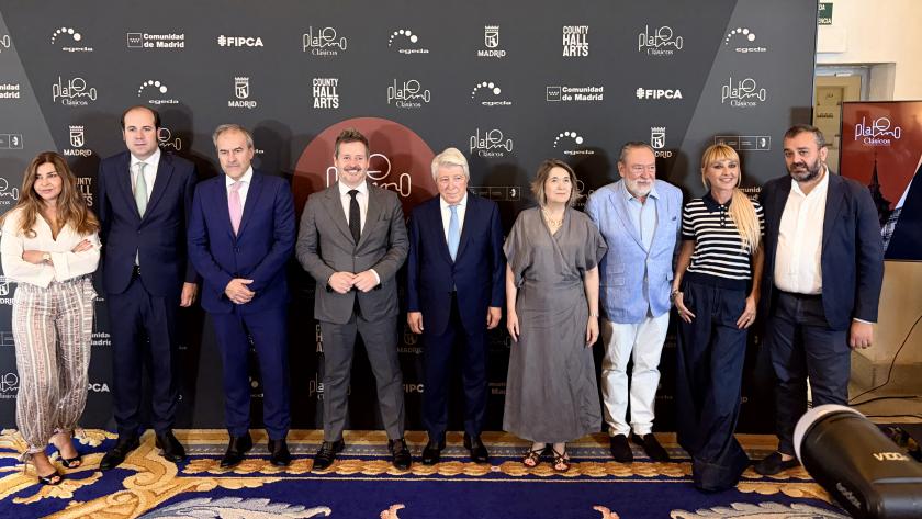 La Comunidad de Madrid, en la presentación oficial de la primera edición de Platino Clásicos El consejero De Paco Serrano en la presentación oficial de la primera edición de Platino Clásicos