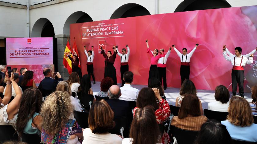 La consejera Dávila en la entrega de los Premios de Buenas Prácticas en Atención Temprana