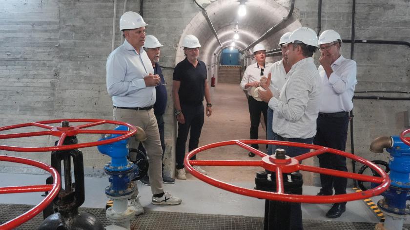 El consejero Miguel López-Valverde explica el uso eficiente de tecnologías de refrigeración de última generación que minimizan el consumo hídrico en centros de datos