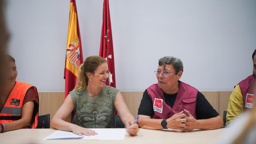 La consejera Ana Dávila en las instalaciones del Servicio de Emergencia Social