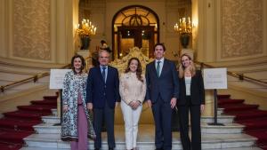 Fátima Matute y Miguel Ángel García en la toma de posesión de la nueva Junta de Gobierno del Colegio Oficial de Farmacéuticos de Madrid
