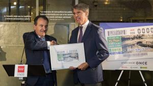 Ángel Garrido en la presentación del cupón del 17 de octubre