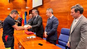 El consejero Enrique López durante el homenaje
