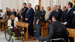 La presidenta en el banco de la eucaristía