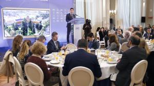 El consejero Emilio Viciana durante el desayuno informativo de Nueva Economía Fórum  