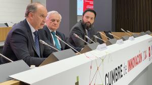 El consejero Miguel López-Valverde durante la inauguración de la Cumbre de Innovación de la CEIM