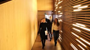 La consejera Ana Dávila durante la presentación del programa de actividades para alumnos 
