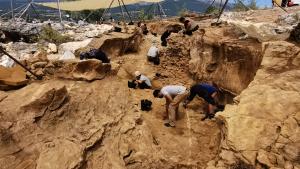 Cueva Descubierta
