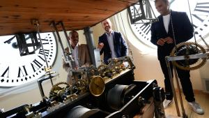 El consejero Miguel Ángel García Martín en la Real Casa de Correos con el Gobierno canario