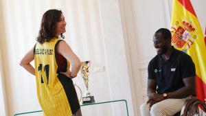 Díaz Ayuso ha recibido hoy en la Real Casa de Correos al Club Deportivo Ilunion de Baloncesto en Silla de Ruedas 