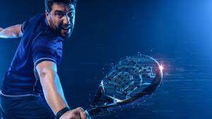 hombre jugador profesional de pádel
