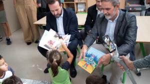 Los viceconsejeros José María García y José Carlos Fernández durante la presentación de AulaMetro