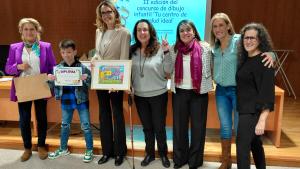 Entrega de premios al ganador Santiago Gabriel Alfaro Horna, usuario del Centro de Salud San Martín de la Vega 