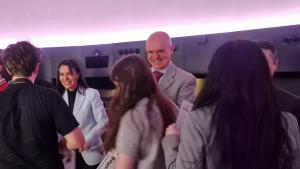 La viceconsejera Mercedes  Zarzalejo durante la entrega