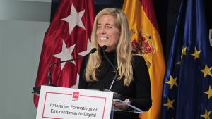 La consejera Rocío Albert durante la entrega
