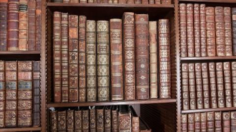library-419254_1920.jpg
