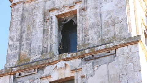 nuevo baztán fachada detalle