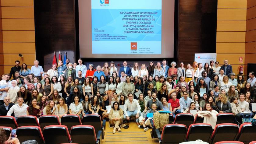 Foto de Familia MIR y EIR Atención Primaria