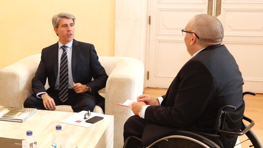 Reunión con los responsables de CERMI-Comunidad de Madrid, celebrada hoy en la sede del Gobierno regional, y a la que han asistido Oscar Moral y Luis
