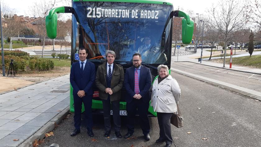 Ángel Garrido durante la presentación de las nuevas líneas nocturnas y la línea 215