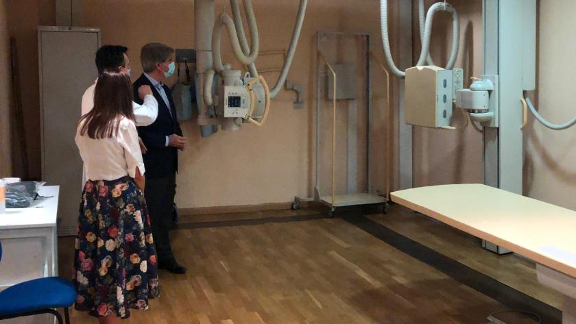 El consejero durante la visita
