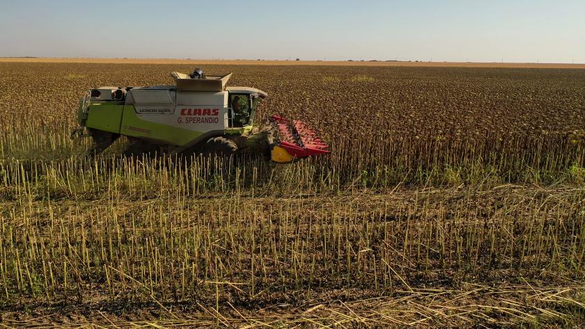 Firmamos un convenio con la Unión de Cooperativas Agrarias Madrileñas para modernizar el sector