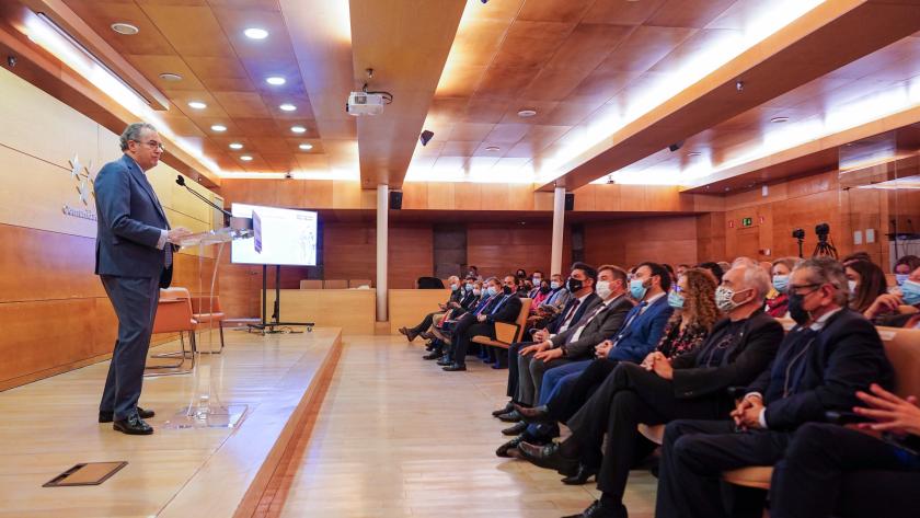 El consejero Enrique Ossorio durante su intervención en el auditorio