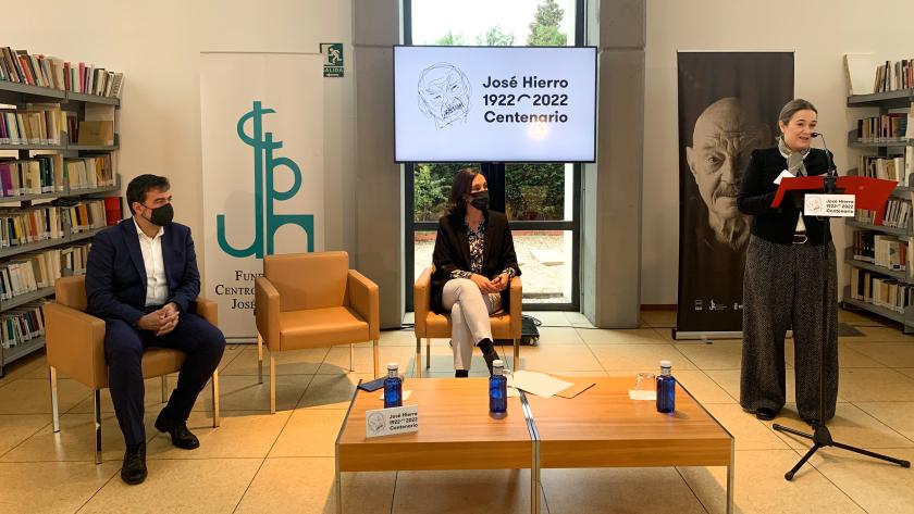 La Comunidad de Madrid realiza un simulacro de emergencia en Canal de Isabel II para comprobar su respuesta ante una crisis La consejera durante su intervenación en el acto