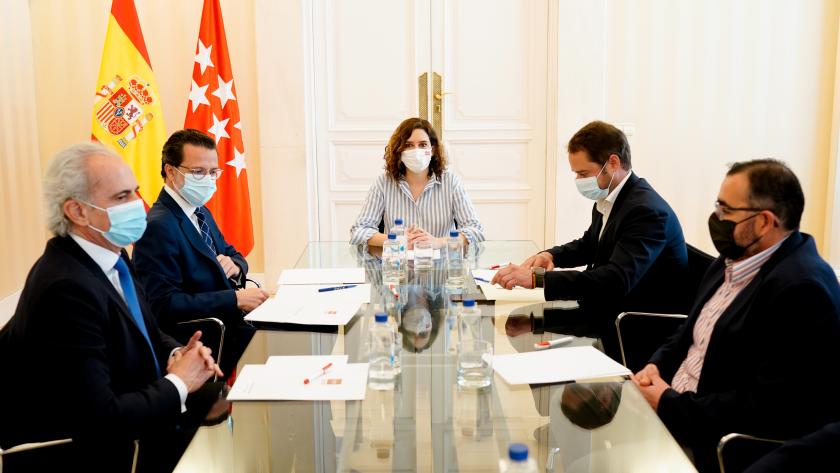 La presidenta en reunión con los alcaldes