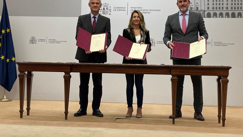 El viceconsejero de vivienda muestra los acuerdos