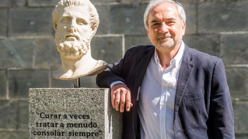 Dr Carlos Guijarro