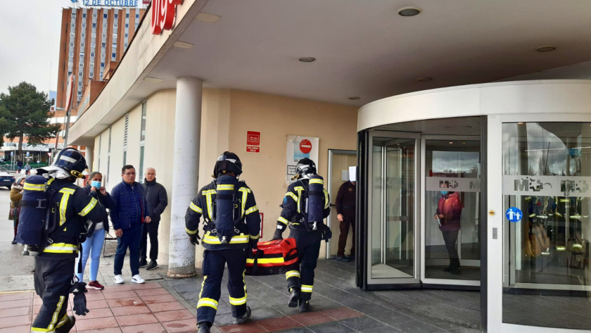 Entrada de grupo de bomberos