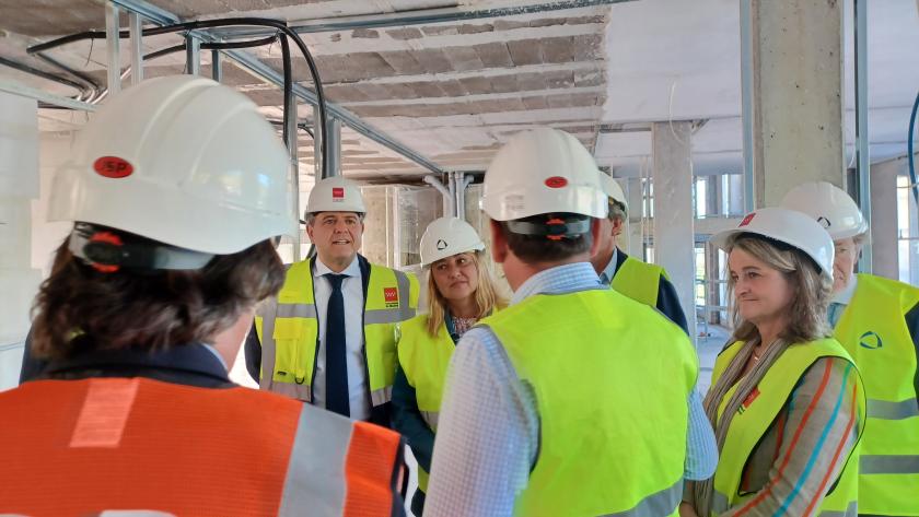 Rodrigo visita el Plan Vive de Torrelodones El consejero Jorge Rodrigo en Torrelodones