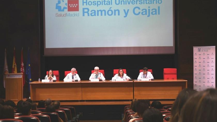 Imagen de la mesa inaugural del evento en el Hospital Universitario Ramón y Cajal