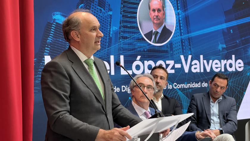 El consejero Miguel López-Valverde en la presentación de La Alianza para la Innovación Urbana