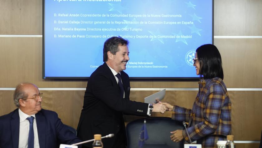 El consejero Mariano de Paco Serrano durante el congreso 