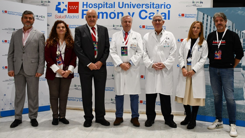 Imagen de fotocall del evento en el Hospital Universitario Ramón y Cajal